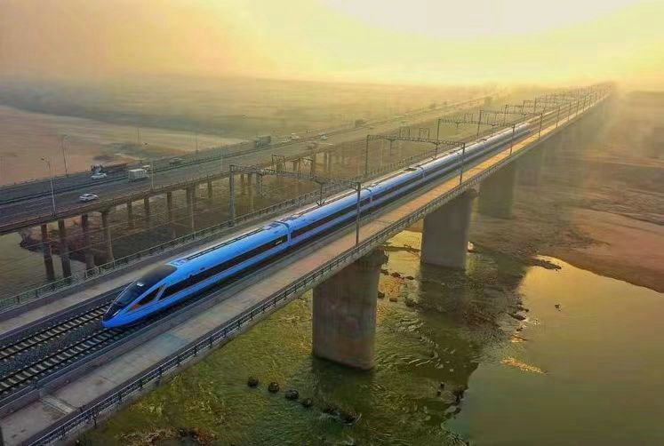 高铁.jpg